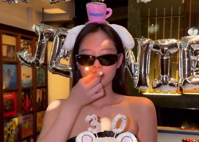 가수 제니. 사진| SNS