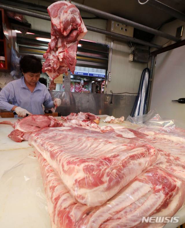 【서울=뉴시스】박주성 기자 = 서울 성동구 마장동 축산시장. 2019.09.18. park7691@newsis.com