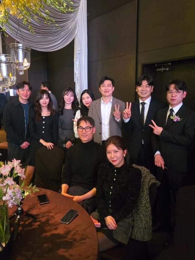 ENA 예능 프로그램 '나는 솔로' 28기 멤버들이 지난 17일 영자, 영철의 결혼식에 참석한 모습. 28기 영수 인스타그램