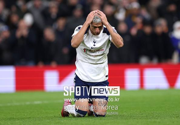 왜 토트넘만 오면 망가질까…英 타임스 단독 프랑크 경질 초읽기→포체티노 이후 8번째 교체 임박 '이적생 무덤' 가속화
