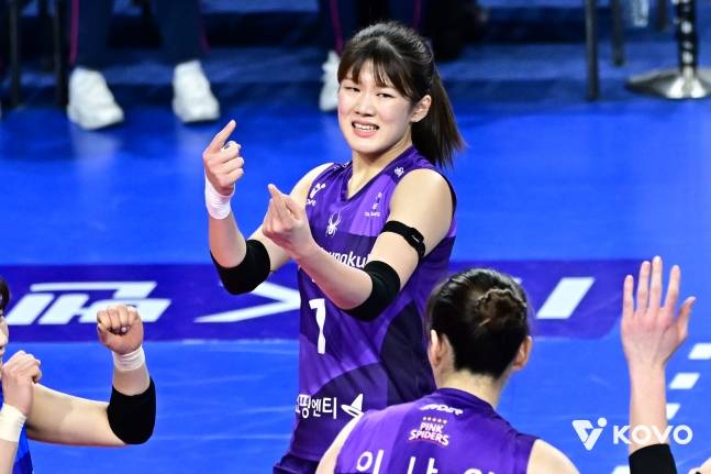 흥국생명 김다은이 IBK기업은행전 득점 후 기뻐하고 있다. /사진=KOVO 제공