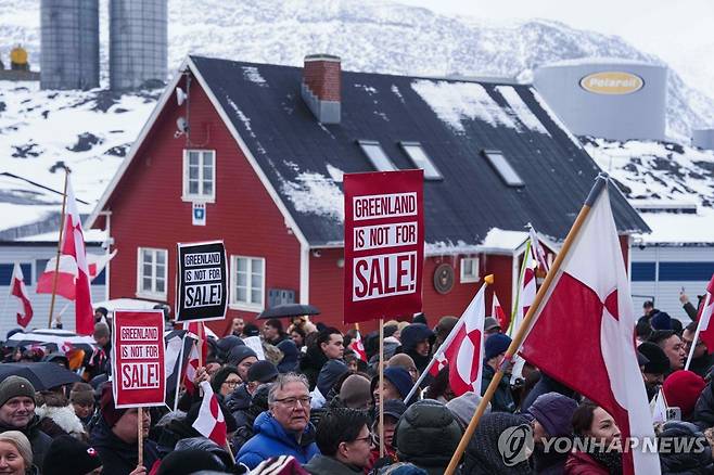 그린란드 누크 시위 [AP 연합뉴스. 재판매 및 DB 금지]