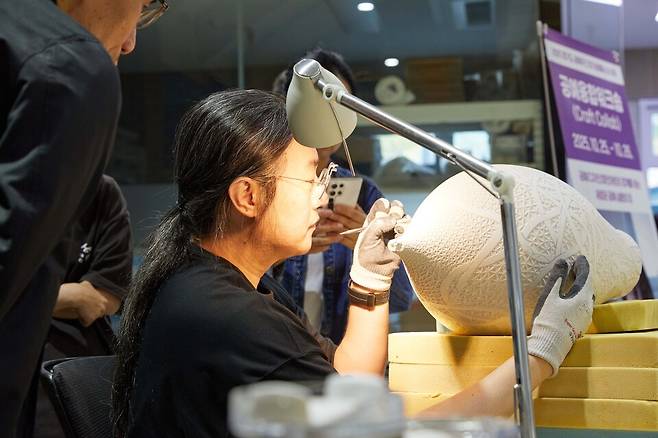 경기공예창작지원센터 공예융합워크숍 현장.