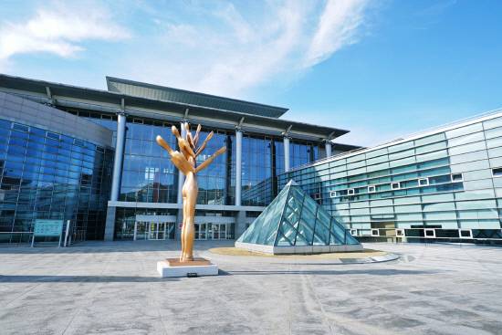 설립 20주년을 맞은(재)김해문화관광재단이 새해를 맞아 대대적인 변화를 추진한다. 사진은 김해문화관광재단 전경.