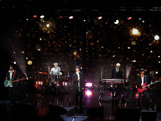 Catch The Young performs "Sail" in a media showcase at Ilchi Art Hall in Gangnam-gu, southern Seoul, Monday. (Evermore Entertainment)