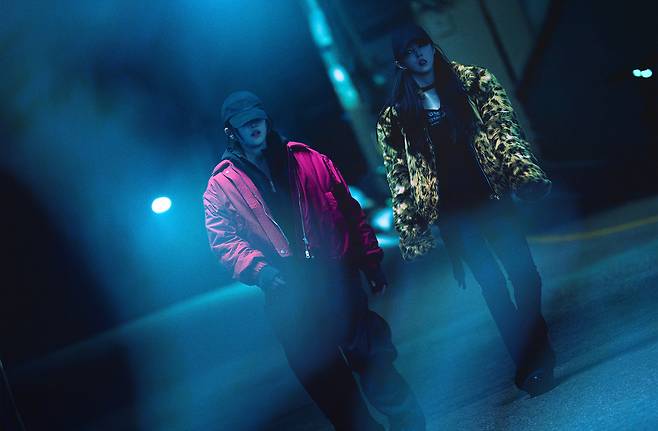 Han So-hee (right) and Jeon Jong-seo star in "Project Y" (PlusM Entertainment)