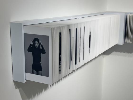 Photos are displayed on the third floor of singer Jennie’s first photo exhibition, "J2NNI5," at Youthquake in Jongno District, central Seoul, on Jan. 16, the opening day of the two-week exhibition. The show features images taken when Jennie was 25 and runs through Jan. 29 to mark her 30th birthday. [KIM MYEONG-JI]