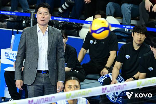 강성형 현대건설 감독은 비디오 판독에 대한 생각을 전했다. 사진 제공= KOVO