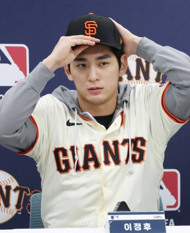 지난 7일 이천 LG 챔피언스파크 야구 클리닉을 앞둔 이정후의 모습. /사진=김진경 대기자