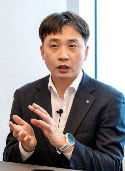 이동헌 신한투자증권 기업분석부 팀장. 홍태식&nbsp;