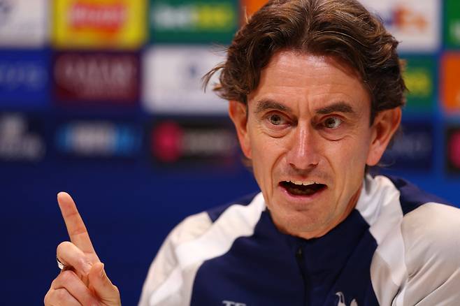 수뇌부 오찬 회동, 신뢰 느낀다 '본인피셜' 프랭크, '경질 위기→생명 연장' UCL 벤치 지킨다…BBC '팩폭', 여전히 위태로운 상황