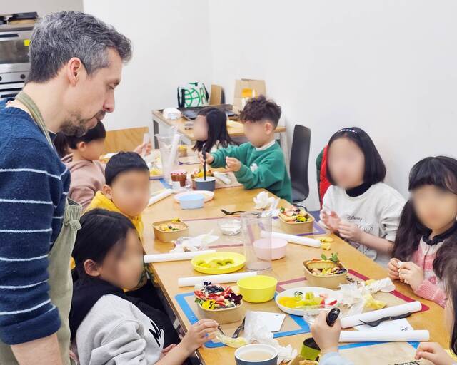 갤러리아백화점은 이달 23일부터 내달 28일까지 '2026년 문화센터 봄학기' 회원을 모집한다. /갤러리아백화점