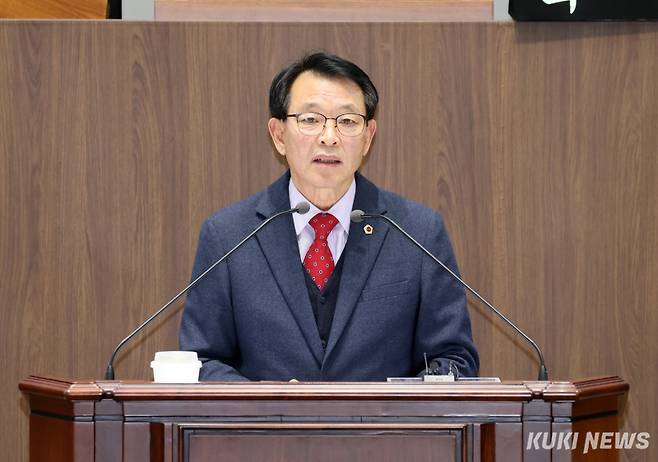 충남도의회 이해선 의원이 20일 열린 제363회 임시회 제1차 본회의에서 5분 발언에 나서고 있다.