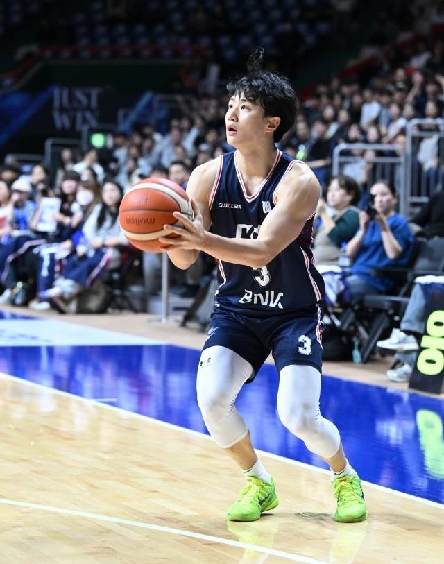 여기에 허리 통증이 있었던 허웅도 돌아온다. 그는 지난 12일 고양 소노전에서 허리 부상이 있었으나 다행히 크지 않았다. 현재 출전 가능하다. 사진=KBL 제공