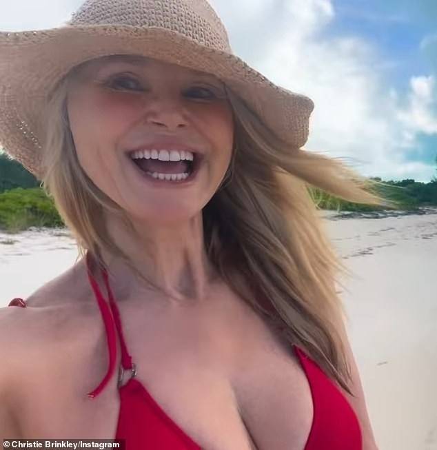 Christie Brinkley (@christiebrinkley)