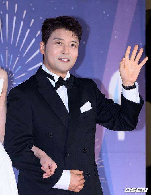 전현무, 사적 연락은 없었다…‘방송용 친분’ 폭로에 진땀 ('톡파원')