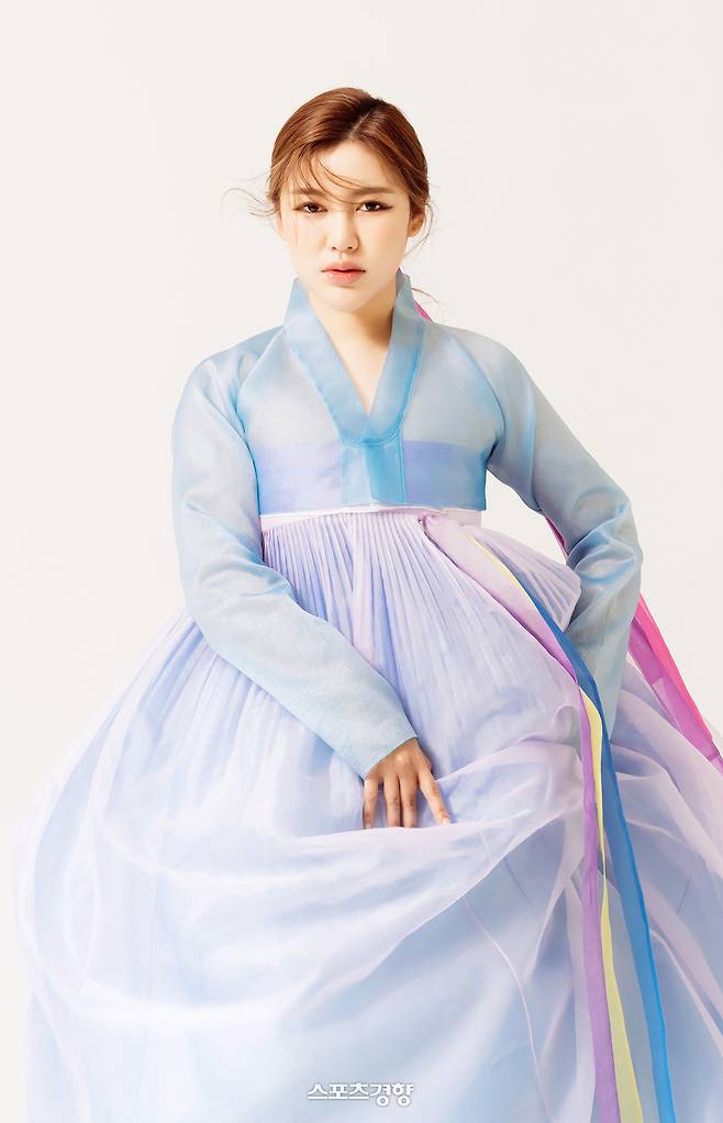 [단독] 송가인 기획사미등록 ‘무혐의’···대표·법인은 송치