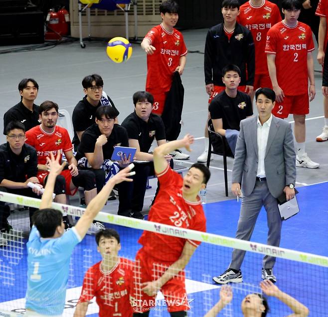 [한번에쓱]'셧아웃 한번 가자!' 한전 권영민 감독