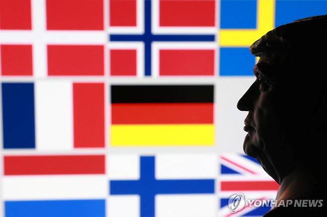 트럼프, 유럽 8개국 관세 추가(일러스트) [로이터 연합뉴스 자료사진. 재판매 및 DB 금지]