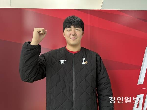 지난해 12월 10일 인천 강화군 SSG퓨처스필드에서 만난 신입 투수 김민준. 2025.12.10 /백효은기자 100@kyeongin.com