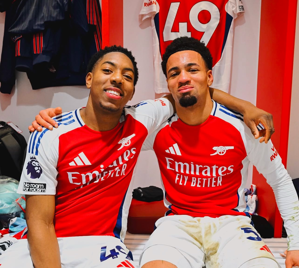 마일스 루이스스켈리(왼쪽), 에단 은와네리(이상 아스널). 아스널 인스타그램 캡처