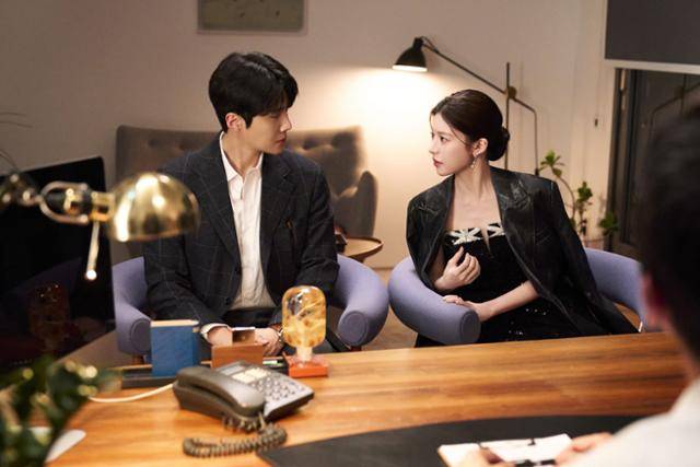 넷플릭스 오리지널 시리즈 '이 사랑 통역 되나요?'가 공개 3일 만에 국내는 물론 글로벌 시청자를 사로잡았다. 넷플릭스 제공