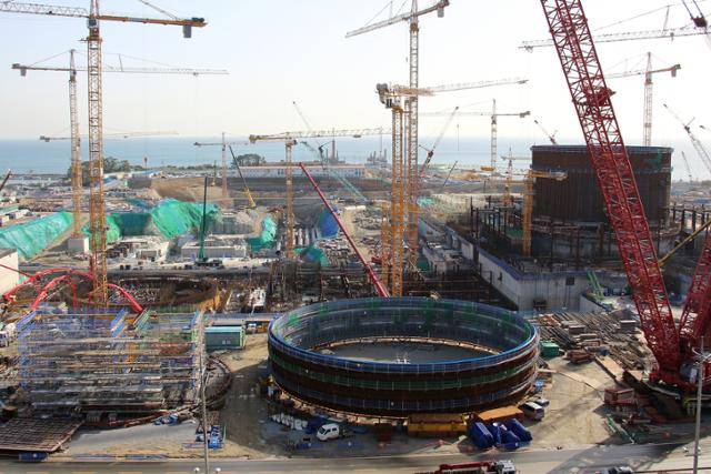 울산 울주군 새울원자력본부 새울 3·4호기 건설 초기 모습. 지난해 12월 30일 새울 3호기는 운영허가를 받았고, 새울 4호기는 운영허가 전이다. 한국수력원자력 제공