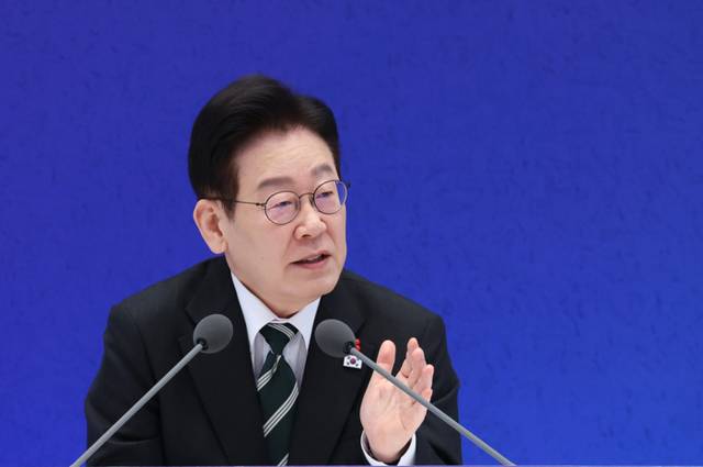 ▲ 이재명 대통령이 21일 청와대 영빈관에서 열린 신년기자회견에서 발언하고 있다. 연합뉴스