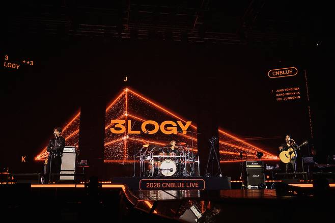 Rock band CNBlue performs during their ″3LOGY″ concert at ticketLINK Live Arena in Songpa District, southern Seoul, on Jan. 18. [FNC ENTERTAINMENT]