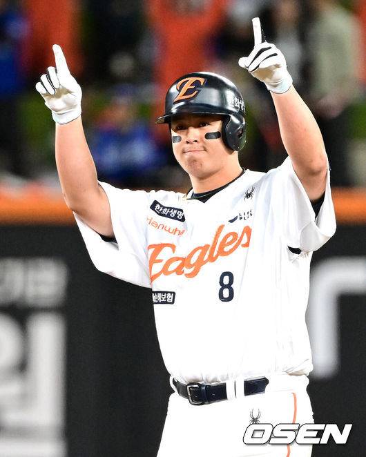 다년계약 앞두고 10억! '예비 FA' 노시환 연봉 잭팟!...김서현도 200% 인상→1억6800만원, 한화 연봉 계약 완료 [공식발표]