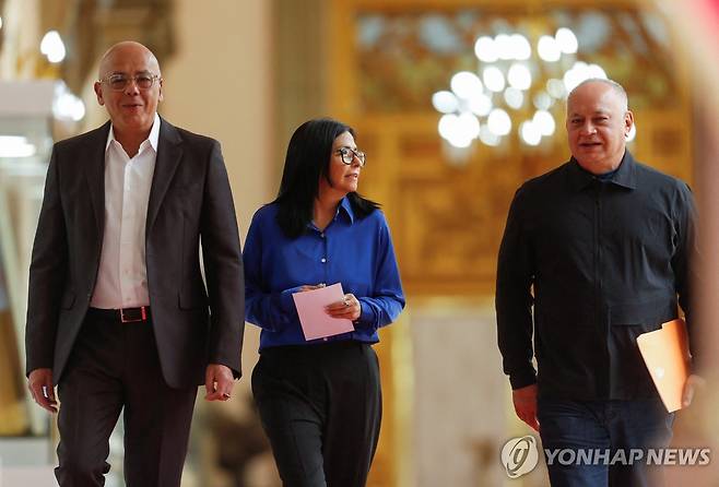 베네수엘라 호르헤 로드리게스 국회의장(왼쪽부터), 델시 로드리게스 임시 대통령, 디오스다도 카베요 내무장관 [로이터 연합뉴스 자료사진. 재판매 및 DB 금지]