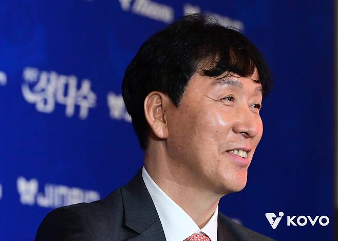 신영철 OK저축은행 감독 [한국배구연맹 제공. 재판매 및 DB 금지]