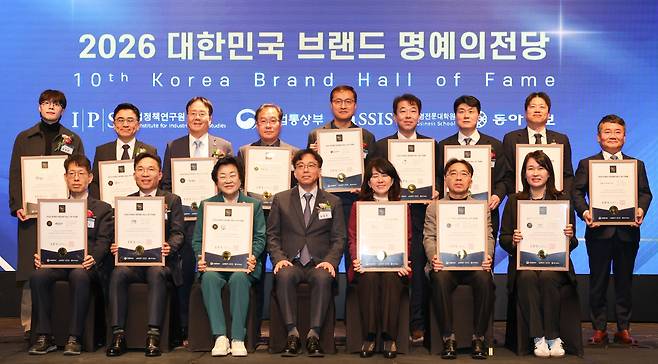 한국서부발전은 22일 서울 서초 엘타워에서 열린 ‘2026 대한민국 브랜드 명예의 전당 시상식’에서 ‘디지털 에이아이(AI) 품질 부문’ 대상을 수상했다.(사진제공=한국서부발전)