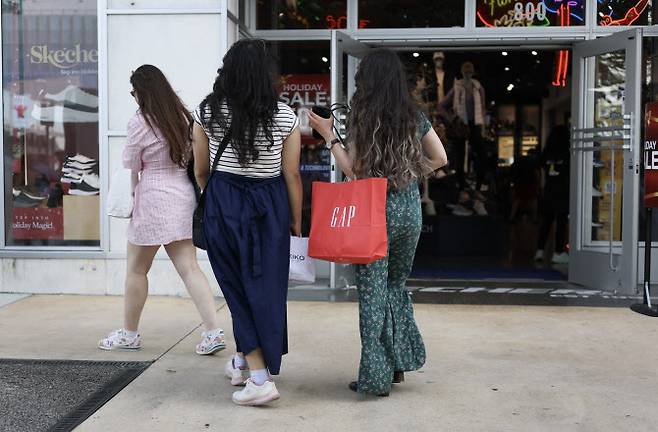 지난 12월 미국 플로리다주 마이애미의 한 쇼핑몰. (사진=AFP)