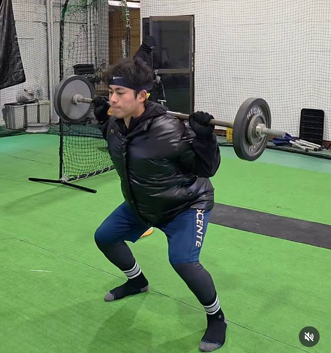일본에서 훈련하는 송승환. 송승환 SNS