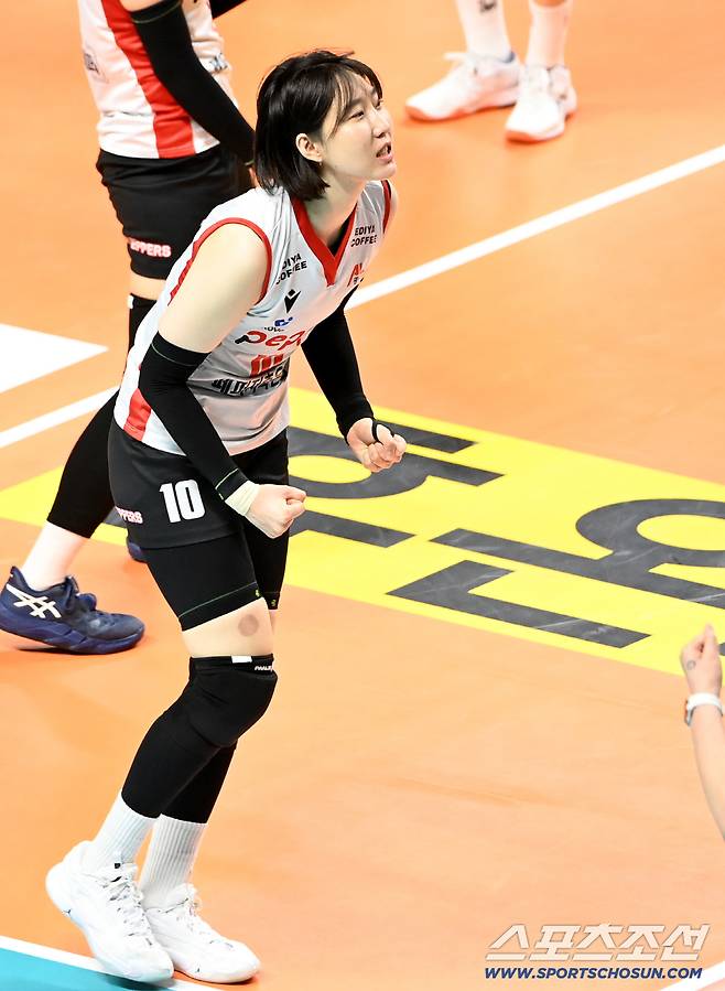 6일 장충체육관에서 열린 V리그 여자부 GS칼텍스와 페퍼저축은행의 경기. 페퍼저축은행 박정아가 블로킹을 성공하며 환호하고 있다. 장충체=허상욱 기자wook@sportschosun.com/2026.01.06/