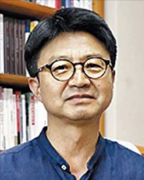 서울대 강원택 교수