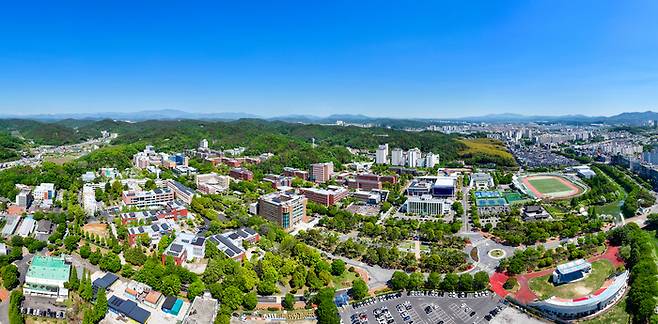 경상국립대학교 가좌캠퍼스.