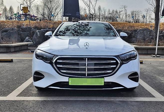 벤츠 E클래스는 중고차 시장에서 너도나도 찾는 인기차종이다. [사진촬영=최기성 매경 디지털뉴스룸 기자]