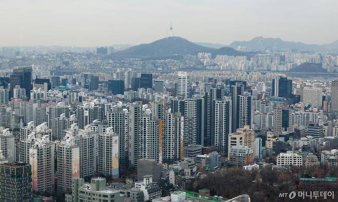 (서울=뉴스1) 안은나 기자 = 사진은 6일 서울 강남구 트레이드타워에서 바라본 도심 아파트 단지.  2026.1.6/뉴스1  Copyright (C) 뉴스1. All rights reserved. 무단 전재 및 재배포,  AI학습 이용 금지. /사진=(서울=뉴스1) 안은나 기자