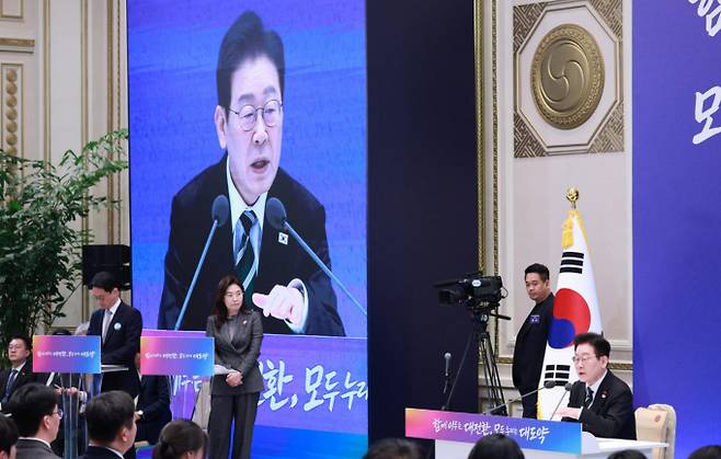 이재명 대통령이 21일 청와대 영빈관에서 열린 2026년 신년 기자회견에서 발언하고 있다. /사진=뉴시스