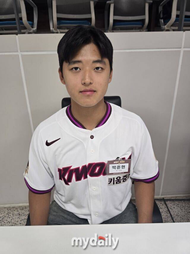 “박준현 올해 불펜, 장기적으로 선발” 학폭 이슈 있지만 가오슝 갔다…157km 1순위 루키 ‘불펜에서 경험을’[MD인천공항]