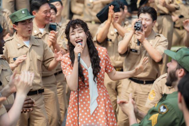 '천천히 강렬하게'의 스틸컷. 사진 제공=넷플릭스