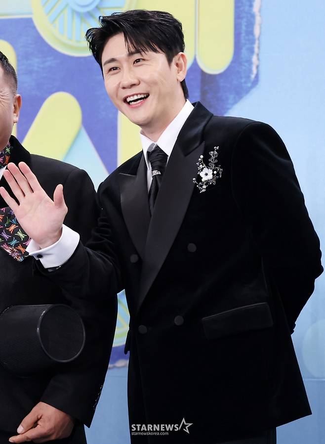 가수 영탁이 '2025 KBS 연예대상' 시상식에 참석해 포즈를 취하고 있다. /2025.12.20 /사진=김휘선 hwijpg@