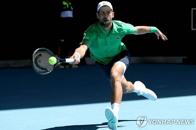 조코비치의 2회전 경기 모습.  [AFP=연합뉴스]