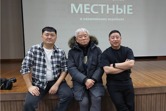 세르게이 하 프로듀서(오른쪽)와 필자(중앙), 안톤 도카 영화감독(왼쪽).