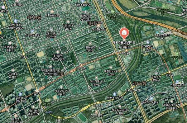 대치쌍용1차 인근에 재건축을 진행하거나 앞으로 예상되는 단지들이 자리했다./사진=네이버지도 캡처