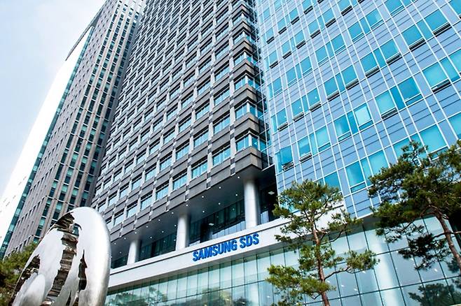 삼성SDS는 22일 금융감독원 전자공시시스템을 통해 지난해 실적을 발표했다. 공시된 내용에 따르면 삼성SDS의 지난해 총 매출과 영업이익은 각각 13조9,299억원, 9,571억원이다. 각각 전년 대비 0.7%, 5% 증가했다./ 삼성SDS