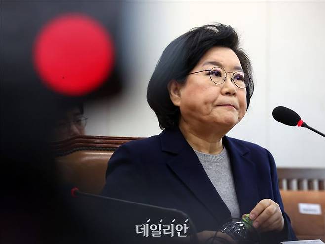 이혜훈 기획예산처 장관 후보자가 23일 오전 서울 여의도 국회에서 열린 국회 재정경제기획위원회의 기획예산처 장관 후보자 인사청문회에서 무거운 표정으로 생각에 잠겨 있다. ⓒ데일리안 홍금표 기자