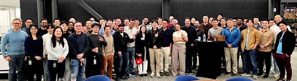 현대차그룹으로 옮긴 박민우 전 엔비디아 부사장이 23일 자신의 링크드인에 공개한 사진. 엔비디아 동료들과 작별 사진을 찍었다. [사진=박민우 전 엔비디아 부사장 링크드인 계정]